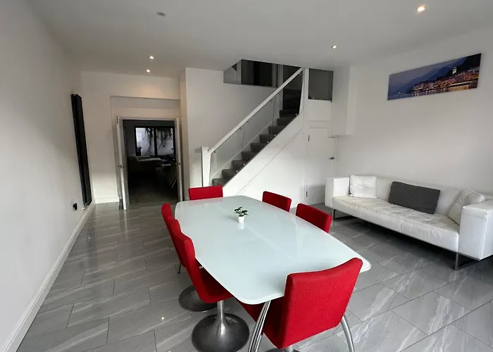 Spacious 4 Bedroom House