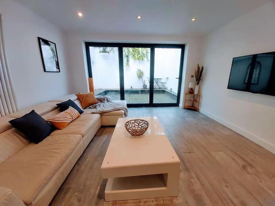 Holiday home Spacious 4 Bedroom House