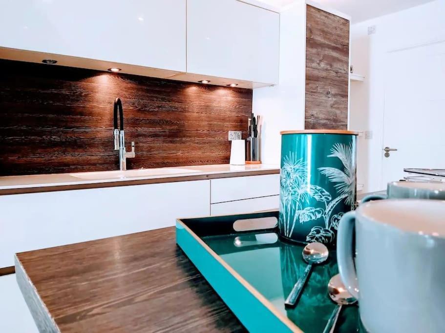 Spacious 4 Bedroom House Holiday home Leamington Spa